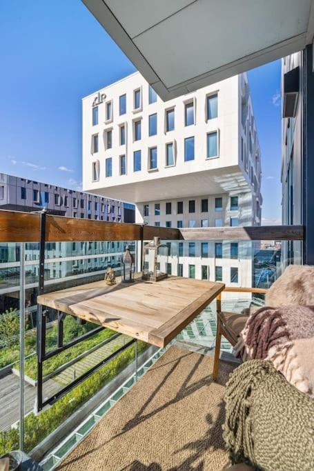 Modern 2Bed Room Sea View Apartment @ Oslo Barcode Εξωτερικό φωτογραφία